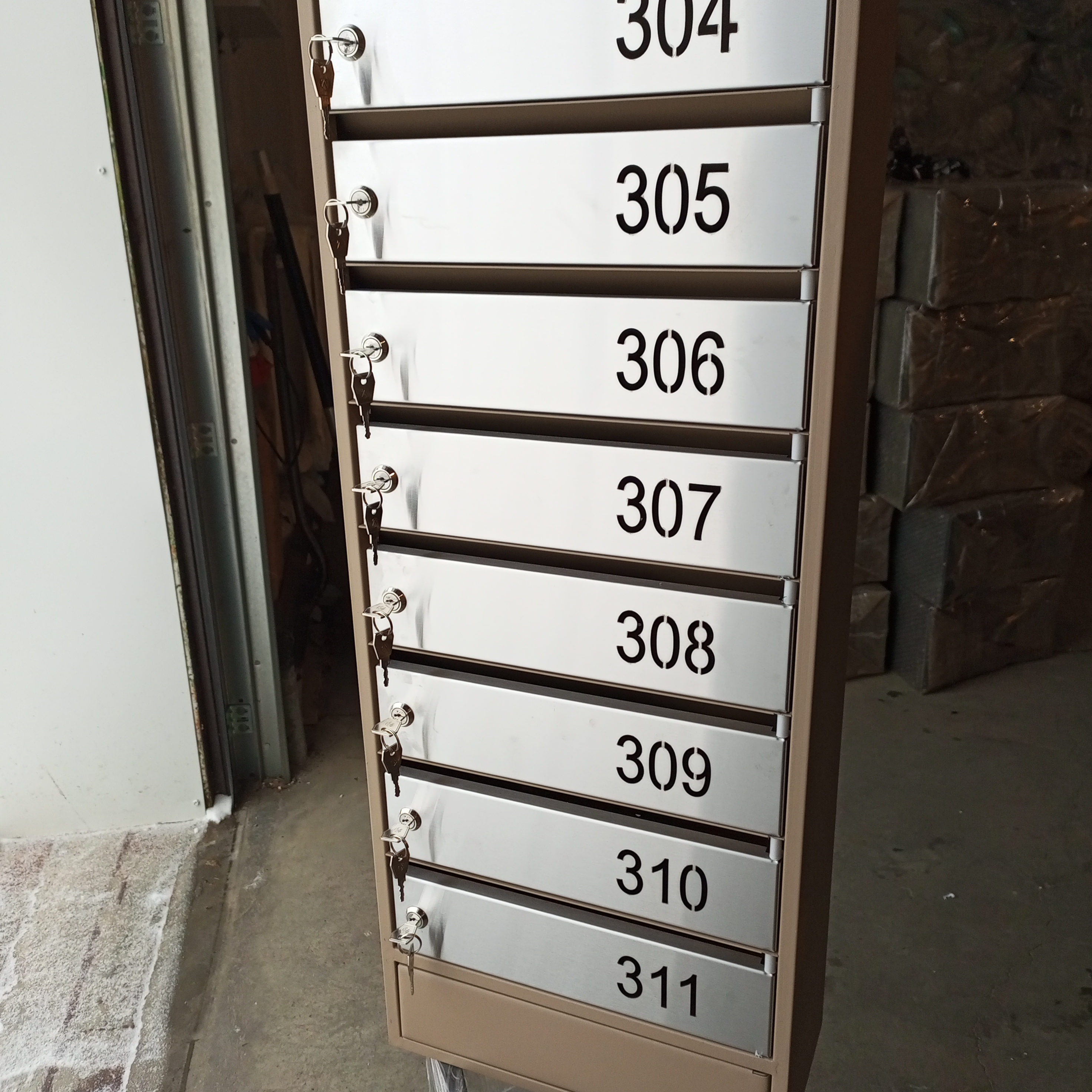Почтовый ящик Практик-9, 9 индивидуальных секций с дверями из нержавейки